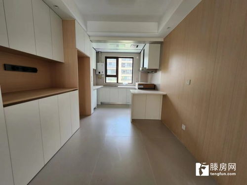 和家園三期,總高7 1層,電梯洋房3樓好樓層,四室兩廳兩衛(wèi),飛機(jī)戶型,南北通透,豪華裝修,朝陽落地窗 滕州二手房出售