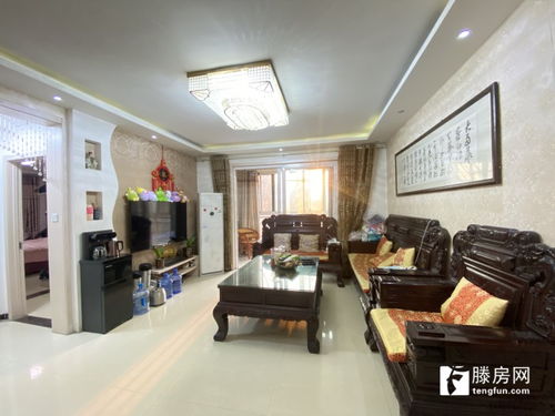 陽光國際,文化路實小對過,精裝修,四室兩廳兩衛,南北通透戶型,證滿五年,落地大陽臺窗,全天無遮擋 滕州二手房出售