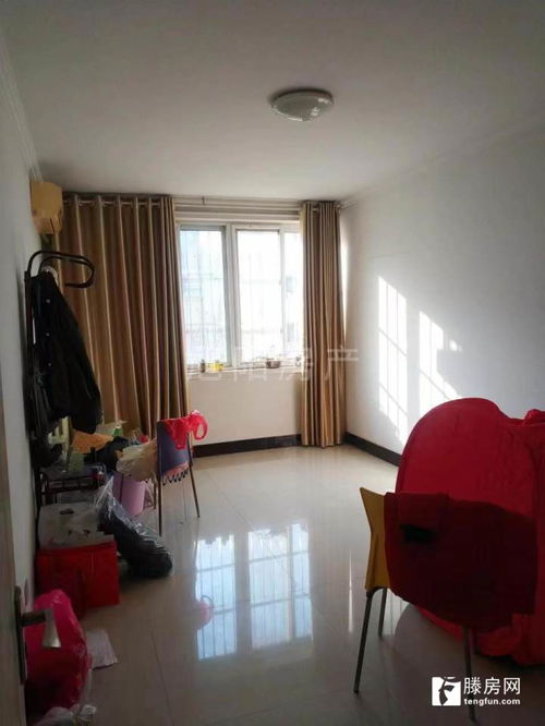 城東 鳳凰苑多層四樓兩室兩廳一衛(wèi)102平精裝99萬證滿五年帶地上車庫,可住人 滕州二手房出售